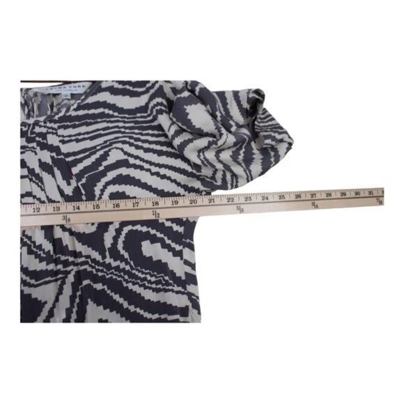Trina Turk Women Zebra‎ Dress Silk Size 2 Gray Cream Short Sleeve Shift Belted - Picture 11 of 12